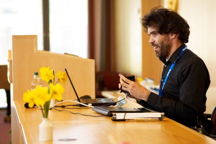 René Jaun zeigt, wie Screenreader funktionieren