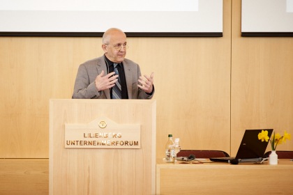 Prof. Dr. David Dürr 